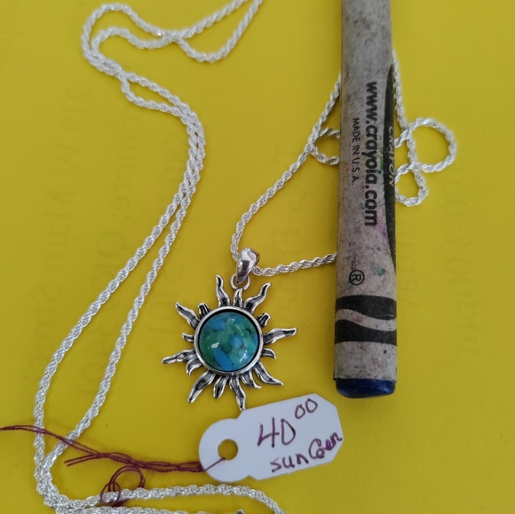 Genuine Turquoise Sun necklace set in Sterling Silver with 22in sterling silver - Picture 2 of 3